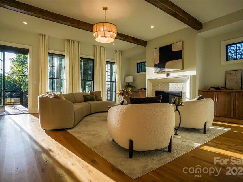 1625 Club Road, Charlotte, NC 28205.  MLS# CAR4260776, YatesRealty ID 26748. 