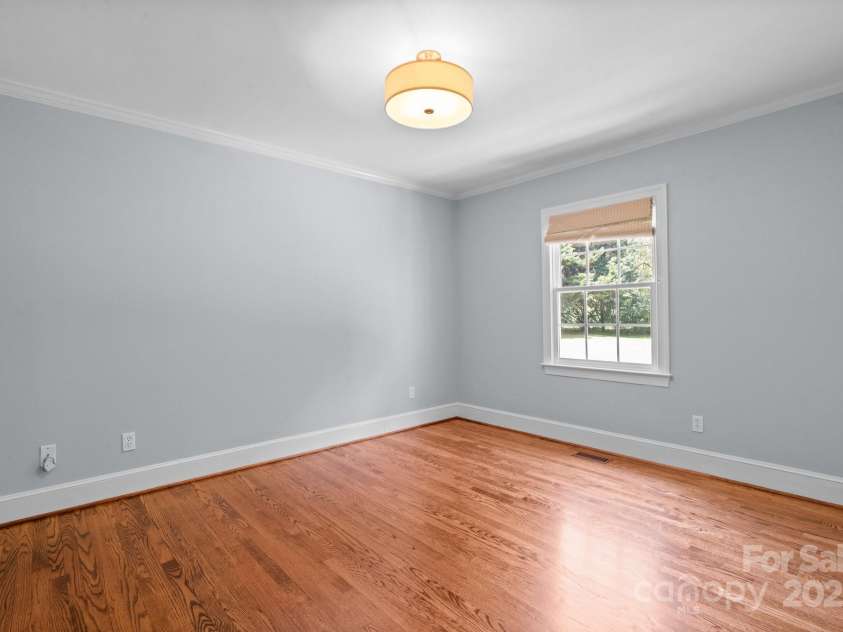 315 Red Barn Trail, Matthews, NC 28104.  MLS# CAR4267692, YatesRealty ID 26749. Office/bedroom on main level