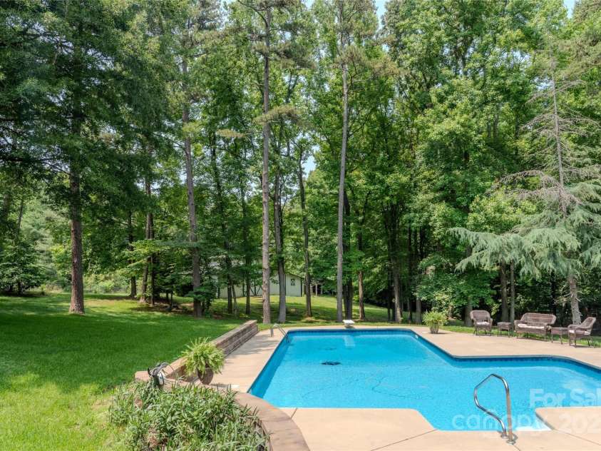 315 Red Barn Trail, Matthews, NC 28104.  MLS# CAR4267692, YatesRealty ID 26749. Swimming Pool