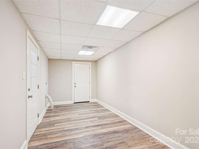 315 Red Barn Trail, Matthews, NC 28104.  MLS# CAR4267692, YatesRealty ID 26749. Workshop or office in apartment/basement level