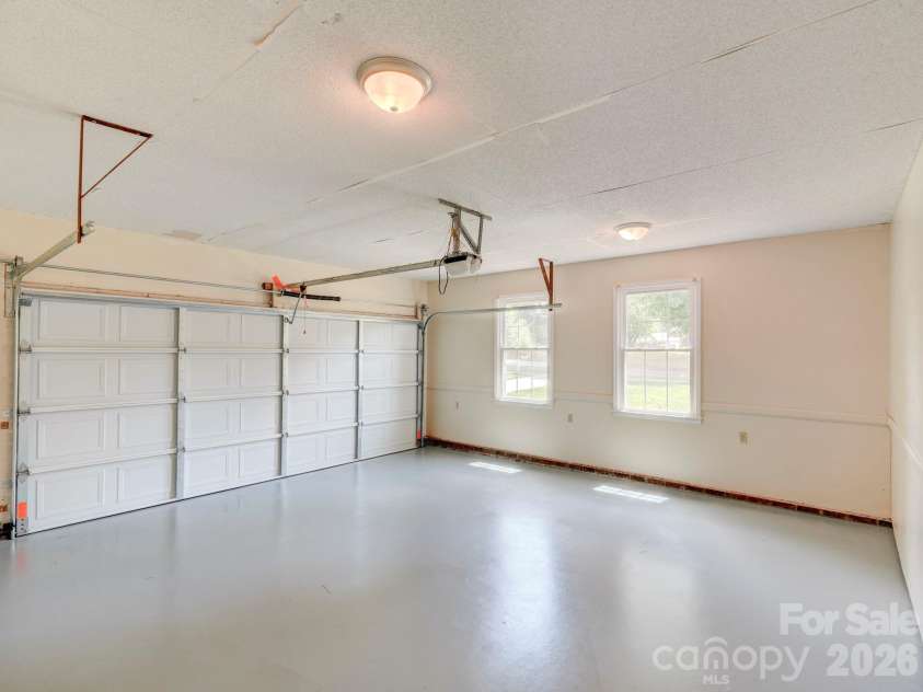 1707 David Drive, Shelby, NC 28150.  MLS# CAR4379907, YatesRealty ID 26750. Garage