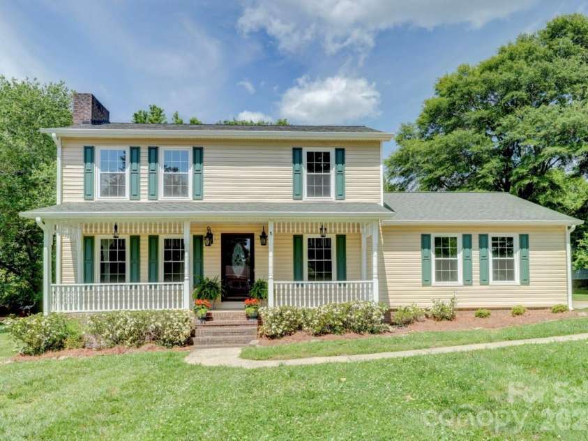 1707 David Drive, Shelby, NC 28150.  MLS# CAR4379907, YatesRealty ID 26750. Welcome home!