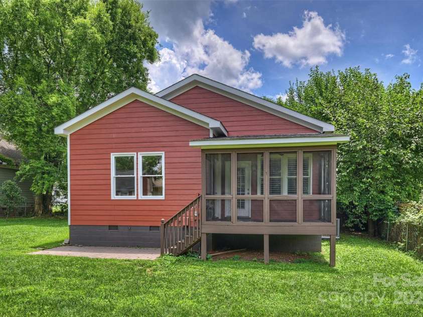 3519 Card Street, Charlotte, NC 28205.  MLS# CAR4271115, YatesRealty ID 26750. 