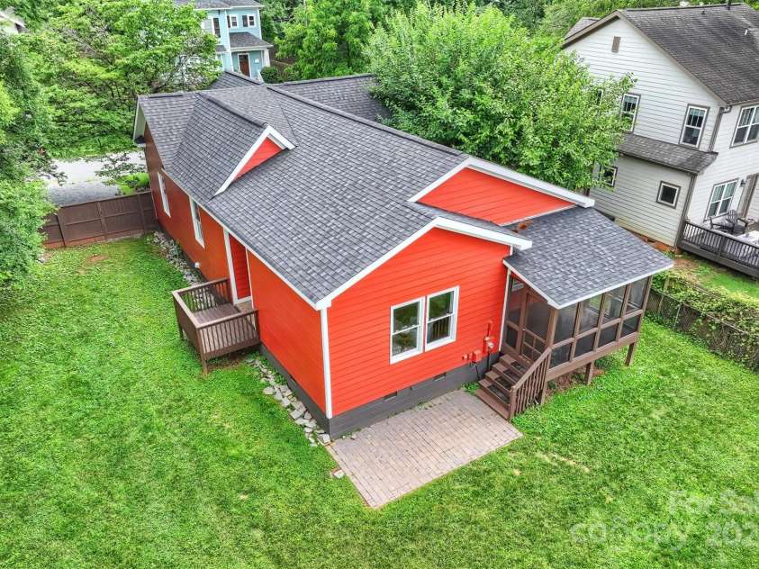 3519 Card Street, Charlotte, NC 28205.  MLS# CAR4271115, YatesRealty ID 26750. 