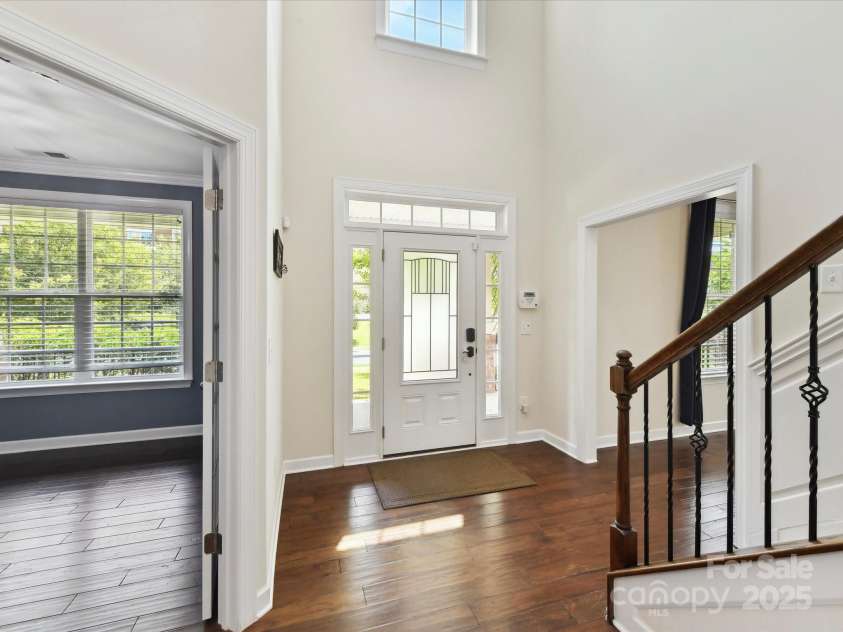 17012 Alydar Commons Lane, Charlotte, NC 28278.  MLS# CAR4273044, YatesRealty ID 26752. 