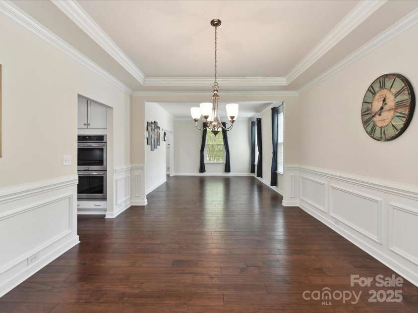 17012 Alydar Commons Lane, Charlotte, NC 28278.  MLS# CAR4273044, YatesRealty ID 26752. 