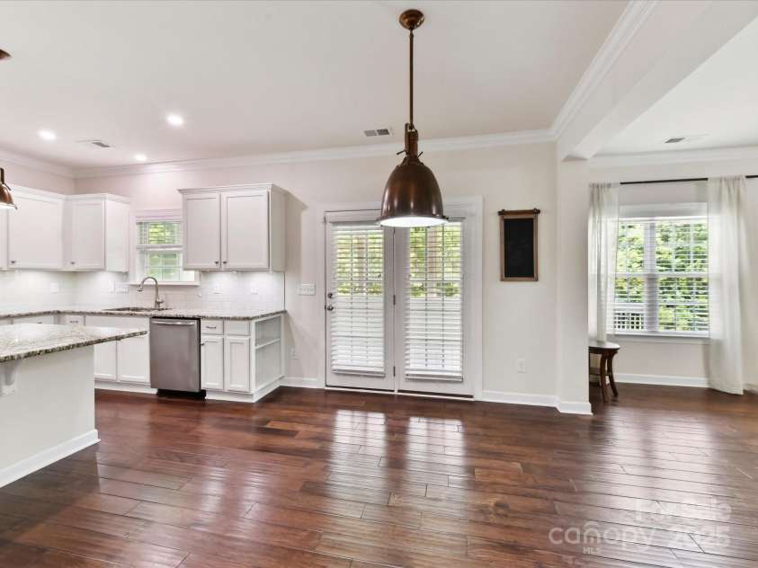 17012 Alydar Commons Lane, Charlotte, NC 28278.  MLS# CAR4273044, YatesRealty ID 26752. 