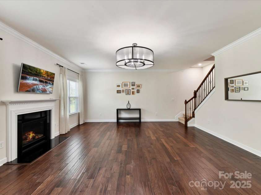 17012 Alydar Commons Lane, Charlotte, NC 28278.  MLS# CAR4273044, YatesRealty ID 26752. 