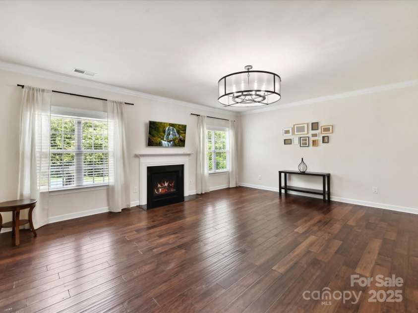 17012 Alydar Commons Lane, Charlotte, NC 28278.  MLS# CAR4273044, YatesRealty ID 26752. 