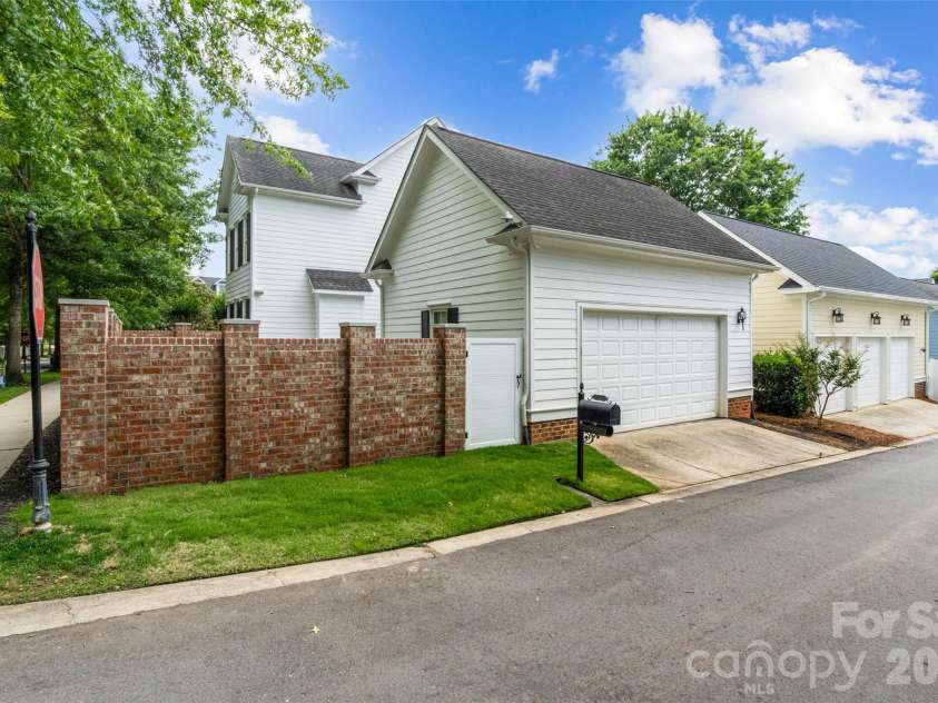 904 Tuckerton Drive, Fort Mill, SC 29708.  MLS# CAR4384697, YatesRealty ID 26753. 