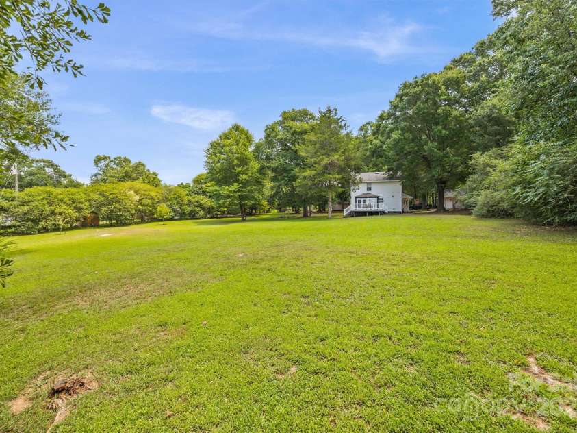 1975 Kehl Road, Clover, SC 29710.  MLS# CAR4273380, YatesRealty ID 26754. 3+ Acres