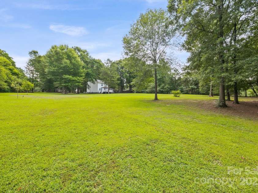 1975 Kehl Road, Clover, SC 29710.  MLS# CAR4273380, YatesRealty ID 26754. Amazing yard!