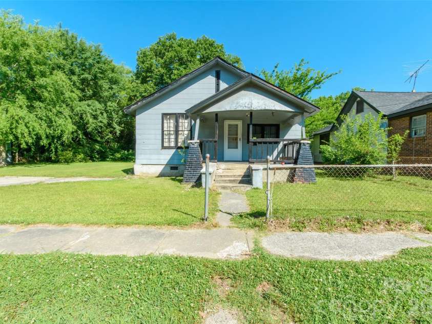 752 Carolina Avenue, Rock Hill, SC 29730.  MLS# CAR4385444, YatesRealty ID 26754. 