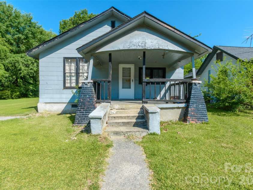 752 Carolina Avenue, Rock Hill, SC 29730.  MLS# CAR4385444, YatesRealty ID 26754. 
