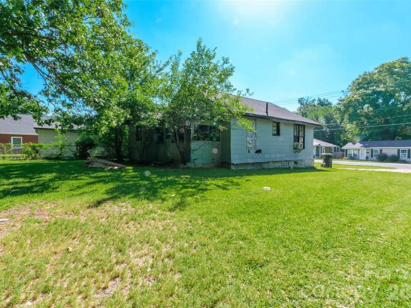 752 Carolina Avenue, Rock Hill, SC 29730.  MLS# CAR4385444, YatesRealty ID 26754. 