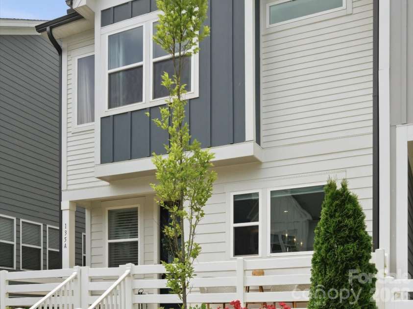 135 Berkeley Avenue, Mooresville, NC 28117.  MLS# CAR4386497, YatesRealty ID 26755. 