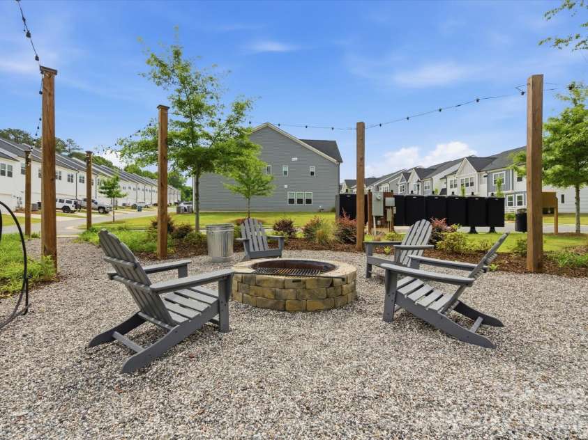 135 Berkeley Avenue, Mooresville, NC 28117.  MLS# CAR4386497, YatesRealty ID 26755. 
