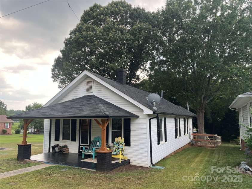 508 Rice Street, Landis, NC 28088.  MLS# CAR4275579, YatesRealty ID 26756. 