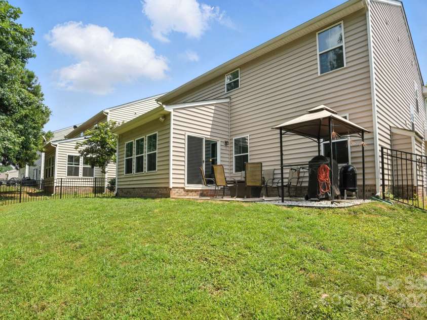 3020 Fallondale Road, Waxhaw, NC 28173.  MLS# CAR4274906, YatesRealty ID 26757. 