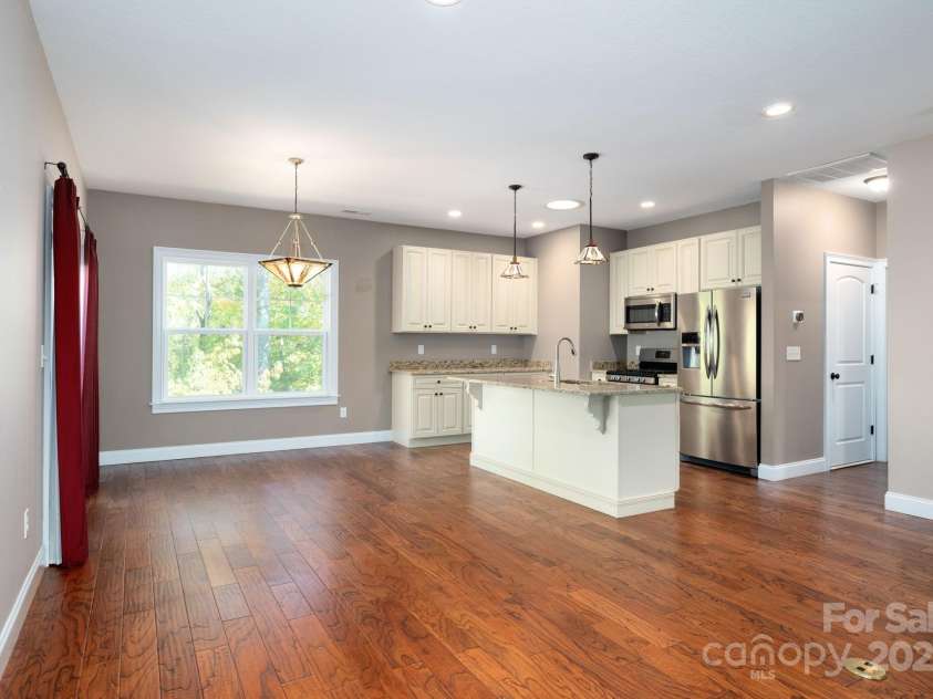12 Asher Lane, Arden, NC 28704.  MLS# CAR4272445, YatesRealty ID 26758. Kitchen/Dining