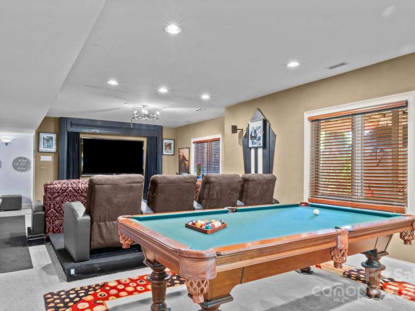 11 Hearthstone Drive, Asheville, NC 28803.  MLS# CAR4277010, YatesRealty ID 26759. 