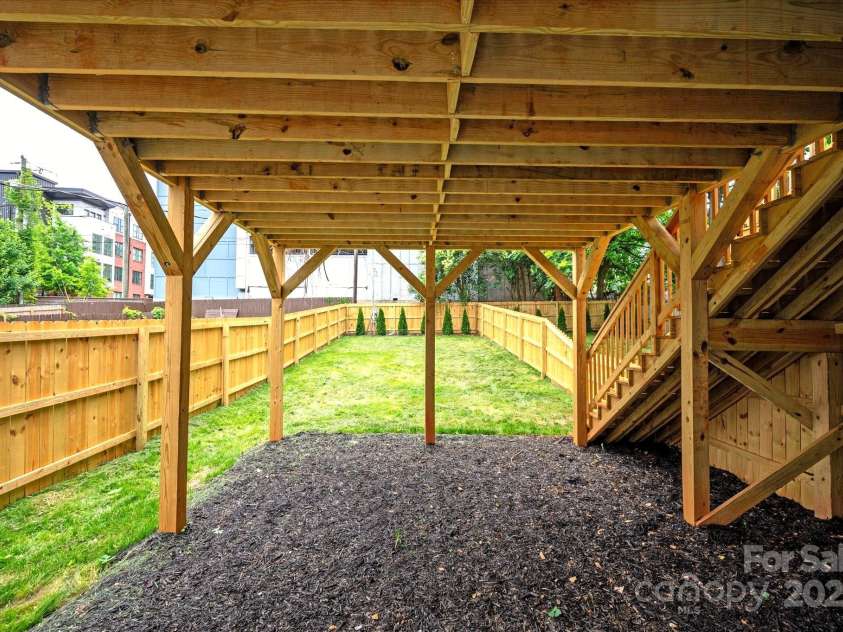 1922 Hamorton Place, Charlotte, NC 28205.  MLS# CAR4237474, YatesRealty ID 2676. 