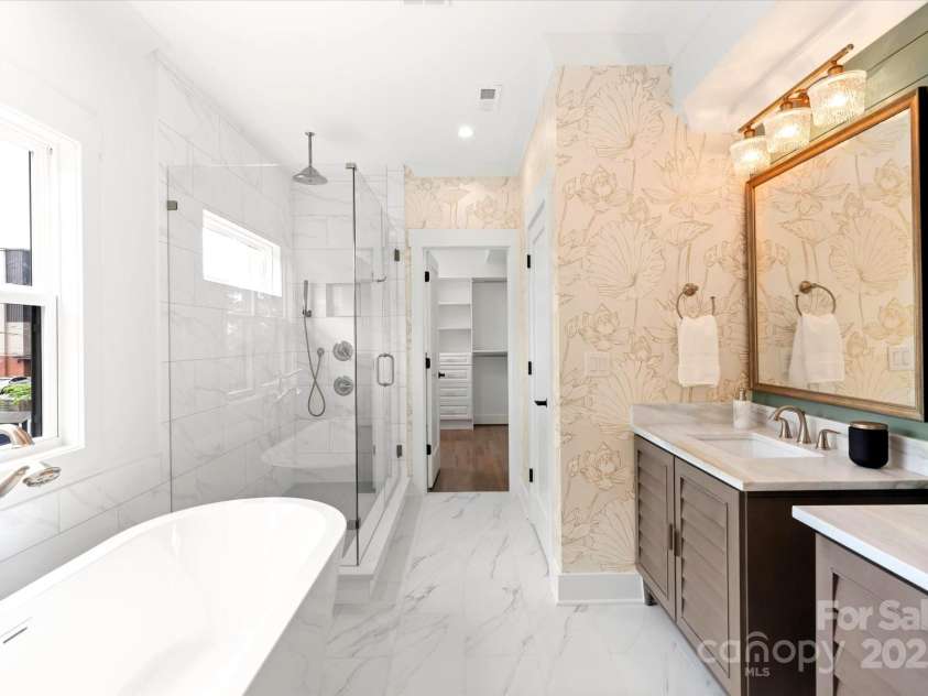 1922 Hamorton Place, Charlotte, NC 28205.  MLS# CAR4237474, YatesRealty ID 2676. 