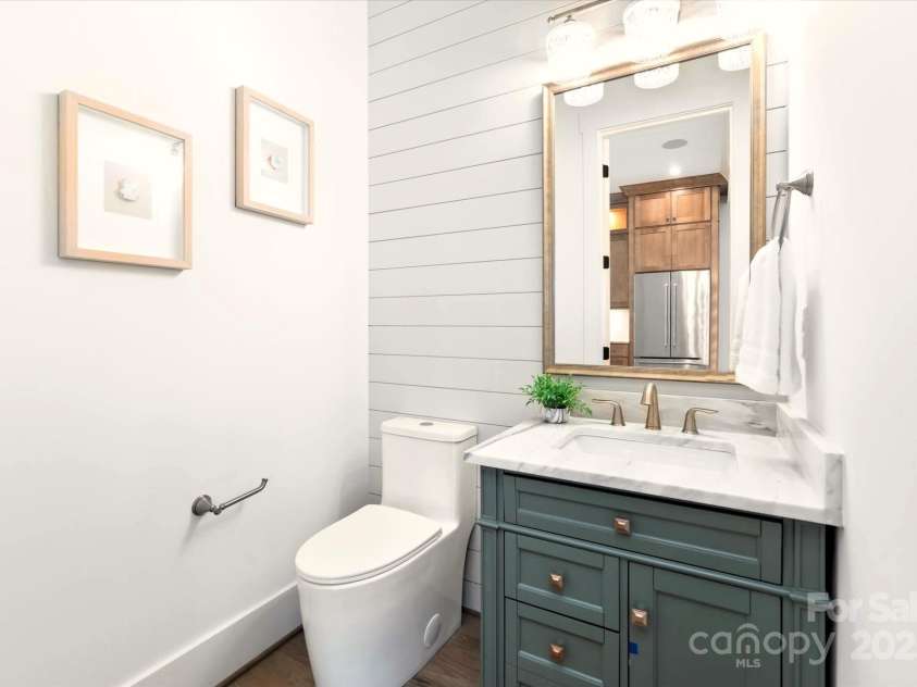 1922 Hamorton Place, Charlotte, NC 28205.  MLS# CAR4237474, YatesRealty ID 2676. 