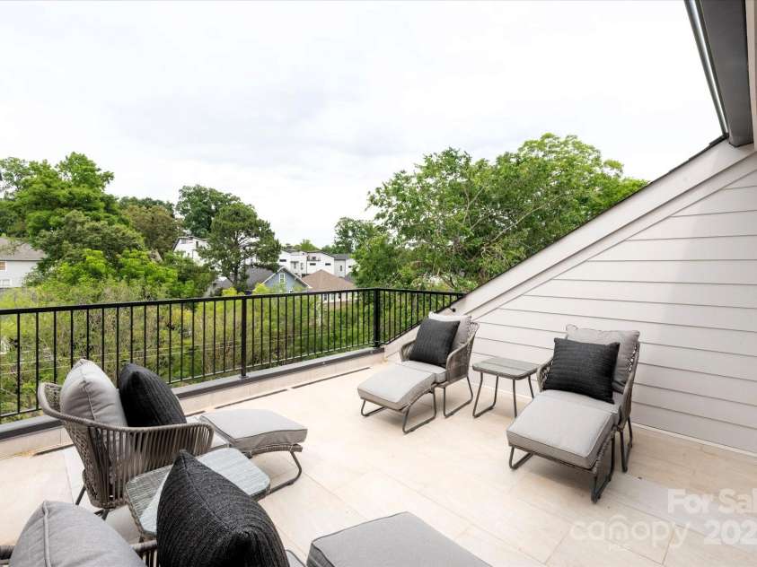 1922 Hamorton Place, Charlotte, NC 28205.  MLS# CAR4237474, YatesRealty ID 2676. 