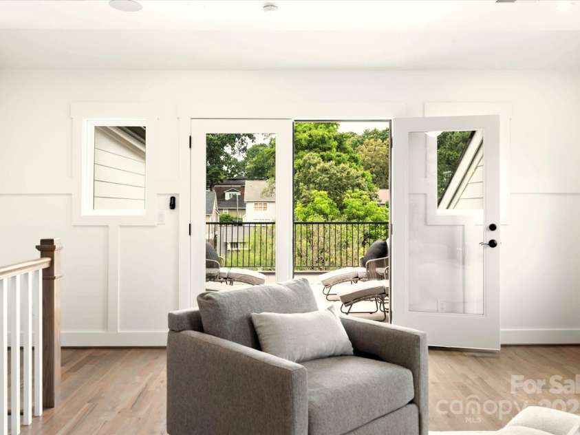 1922 Hamorton Place, Charlotte, NC 28205.  MLS# CAR4237474, YatesRealty ID 2676. 