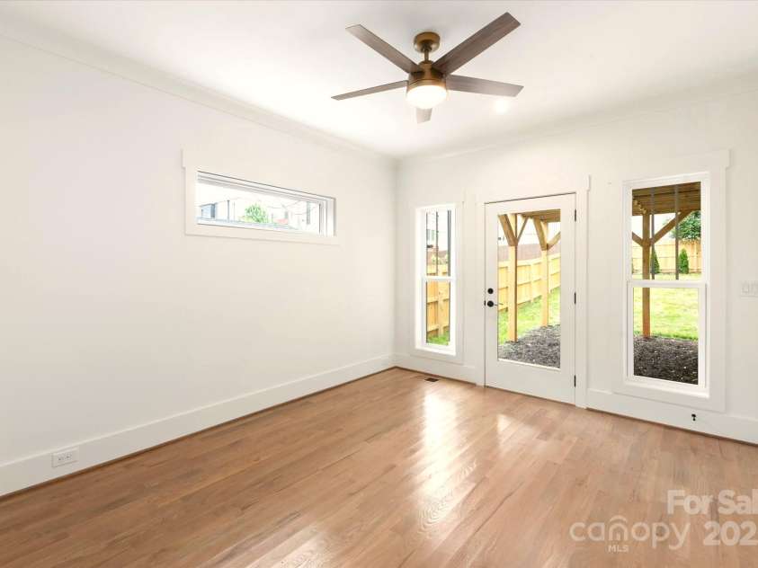 1922 Hamorton Place, Charlotte, NC 28205.  MLS# CAR4237474, YatesRealty ID 2676. 