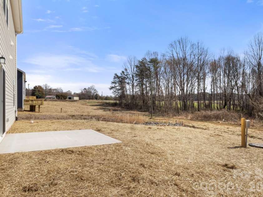 119 Indian Wells Court, Harmony, NC 28634.  MLS# CAR4354359, YatesRealty ID 26760. 