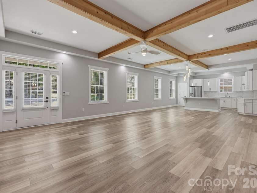 5330 Tuckaseegee Road, Charlotte, NC 28208.  MLS# CAR4372285, YatesRealty ID 26761. 
