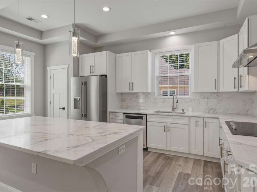 5330 Tuckaseegee Road, Charlotte, NC 28208.  MLS# CAR4372285, YatesRealty ID 26761. 