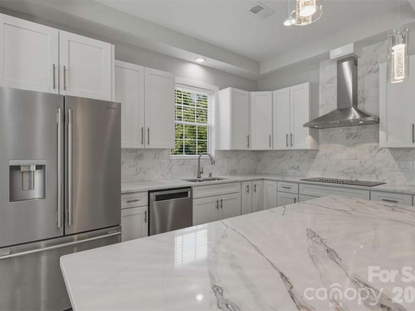 5330 Tuckaseegee Road, Charlotte, NC 28208.  MLS# CAR4372285, YatesRealty ID 26761. 