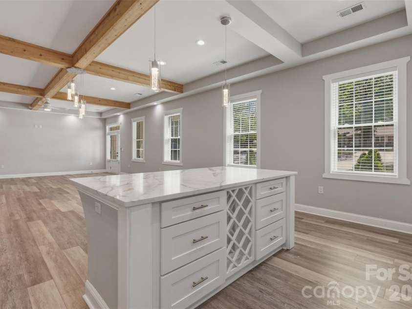 5330 Tuckaseegee Road, Charlotte, NC 28208.  MLS# CAR4372285, YatesRealty ID 26761. 