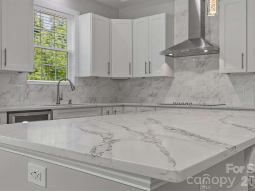 5330 Tuckaseegee Road, Charlotte, NC 28208.  MLS# CAR4372285, YatesRealty ID 26761. 