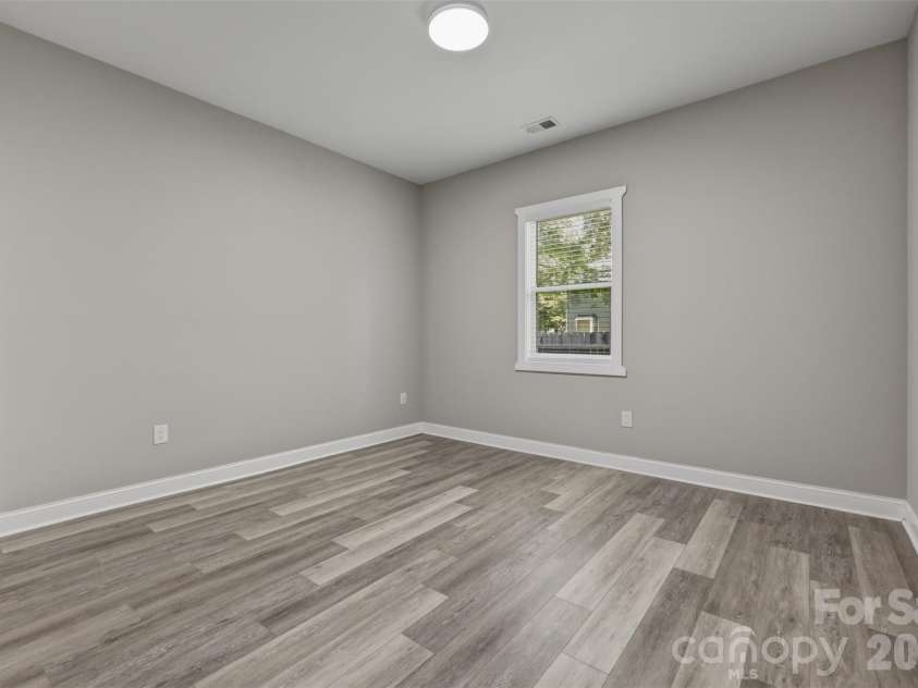 5330 Tuckaseegee Road, Charlotte, NC 28208.  MLS# CAR4372285, YatesRealty ID 26761. 