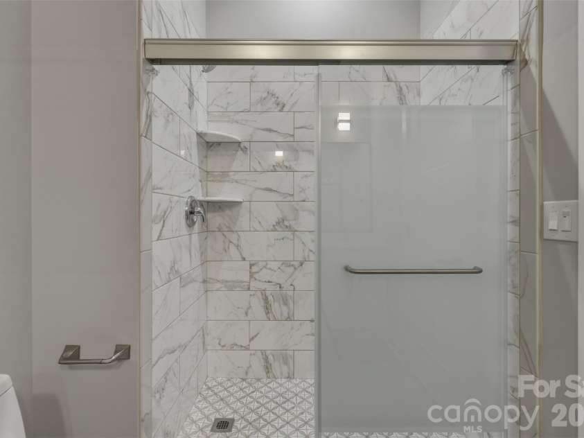 5330 Tuckaseegee Road, Charlotte, NC 28208.  MLS# CAR4372285, YatesRealty ID 26761. 