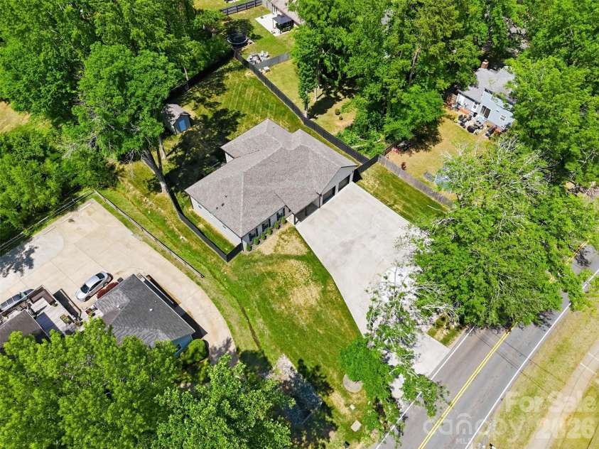 5330 Tuckaseegee Road, Charlotte, NC 28208.  MLS# CAR4372285, YatesRealty ID 26761. 
