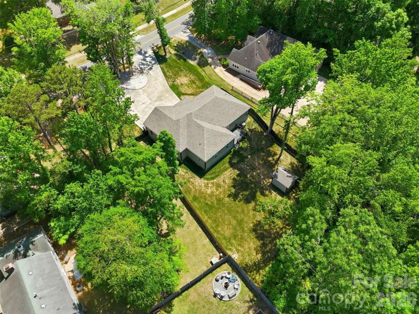 5330 Tuckaseegee Road, Charlotte, NC 28208.  MLS# CAR4372285, YatesRealty ID 26761. 