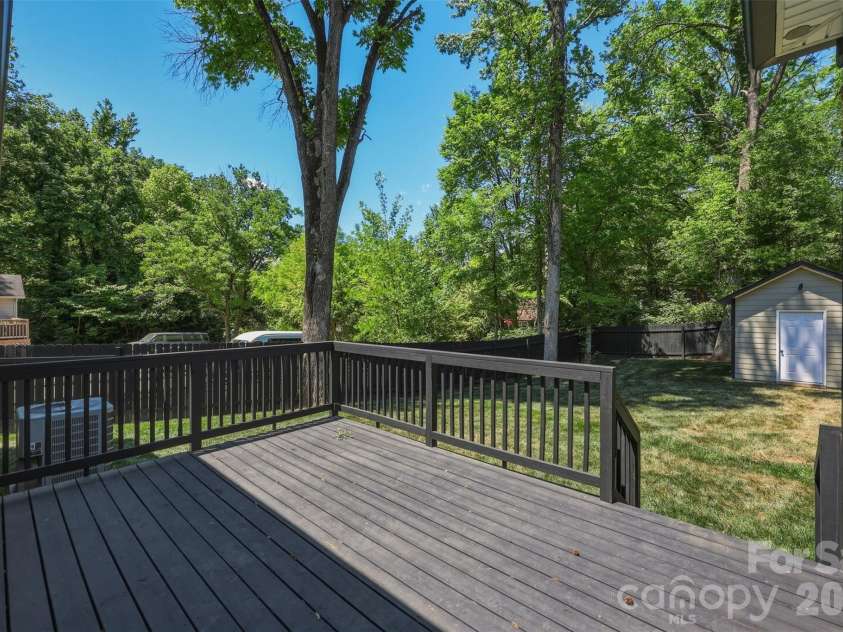 5330 Tuckaseegee Road, Charlotte, NC 28208.  MLS# CAR4372285, YatesRealty ID 26761. Deck