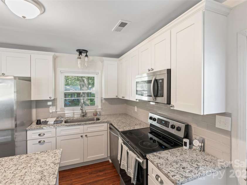 1505 Northwoods Drive, Kings Mountain, NC 28086.  MLS# CAR4279253, YatesRealty ID 26762. 