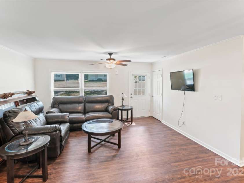 1505 Northwoods Drive, Kings Mountain, NC 28086.  MLS# CAR4279253, YatesRealty ID 26762. 