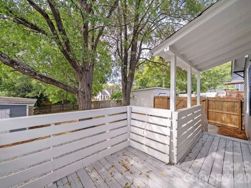 194 Cedar Drive, Concord, NC 28025.  MLS# CAR4295579, YatesRealty ID 26762. 