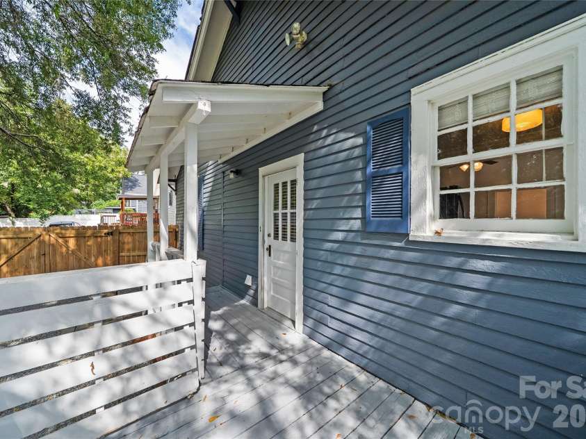 194 Cedar Drive, Concord, NC 28025.  MLS# CAR4295579, YatesRealty ID 26762. 