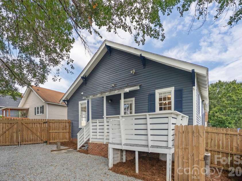 194 Cedar Drive, Concord, NC 28025.  MLS# CAR4295579, YatesRealty ID 26762. 