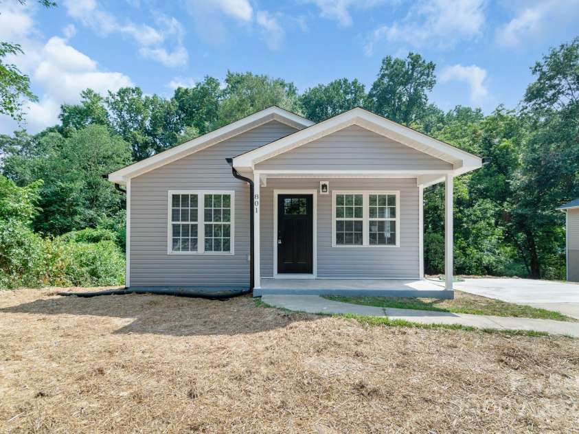 801 Evening Shade Lane, Gastonia, NC 28052.  MLS# CAR4280295, YatesRealty ID 26763. 