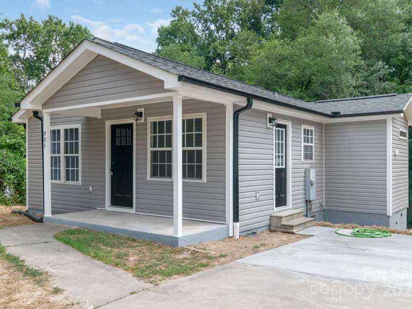 801 Evening Shade Lane, Gastonia, NC 28052.  MLS# CAR4280295, YatesRealty ID 26763. 