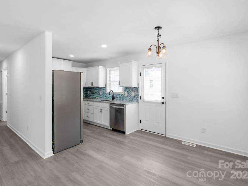 801 Evening Shade Lane, Gastonia, NC 28052.  MLS# CAR4280295, YatesRealty ID 26763. 